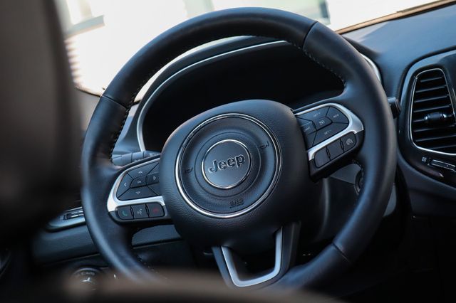 Fahrzeugabbildung Jeep Compass 1.3 T-GDI PHEV 4xe Automatik S Leder Nav
