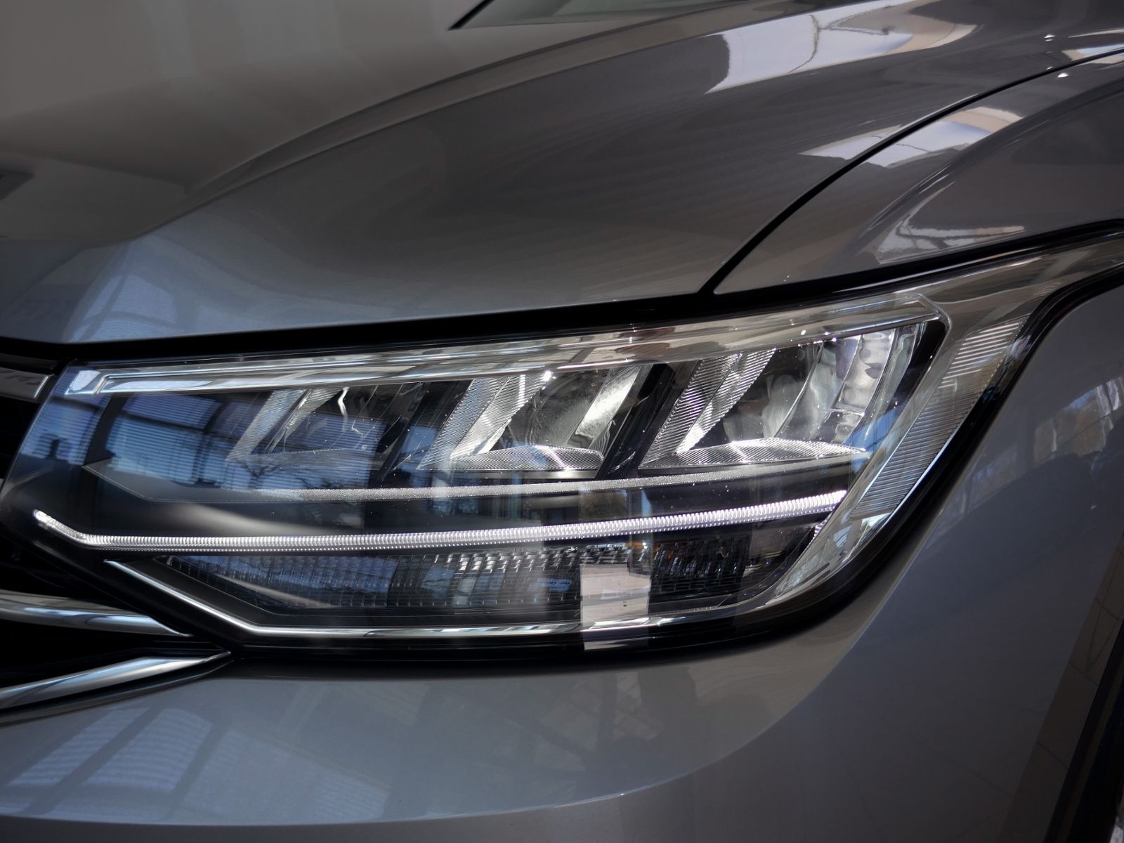 Fahrzeugabbildung Volkswagen Tiguan Allspace Life 1.5 TSI DSG | LED AHK ACC