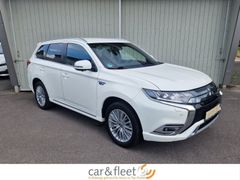 Fahrzeugabbildung Mitsubishi Outlander PHEV Intro Edition 4WD LED Leder RFK