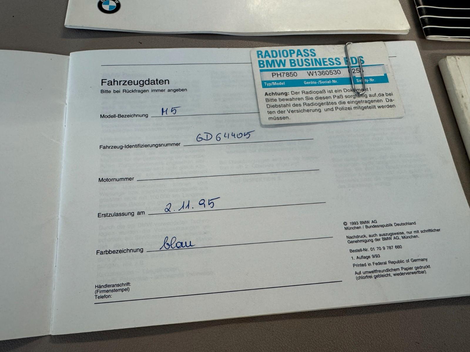 BMW M5 3.8 6 gang AVUS BLAU, 1 of 404