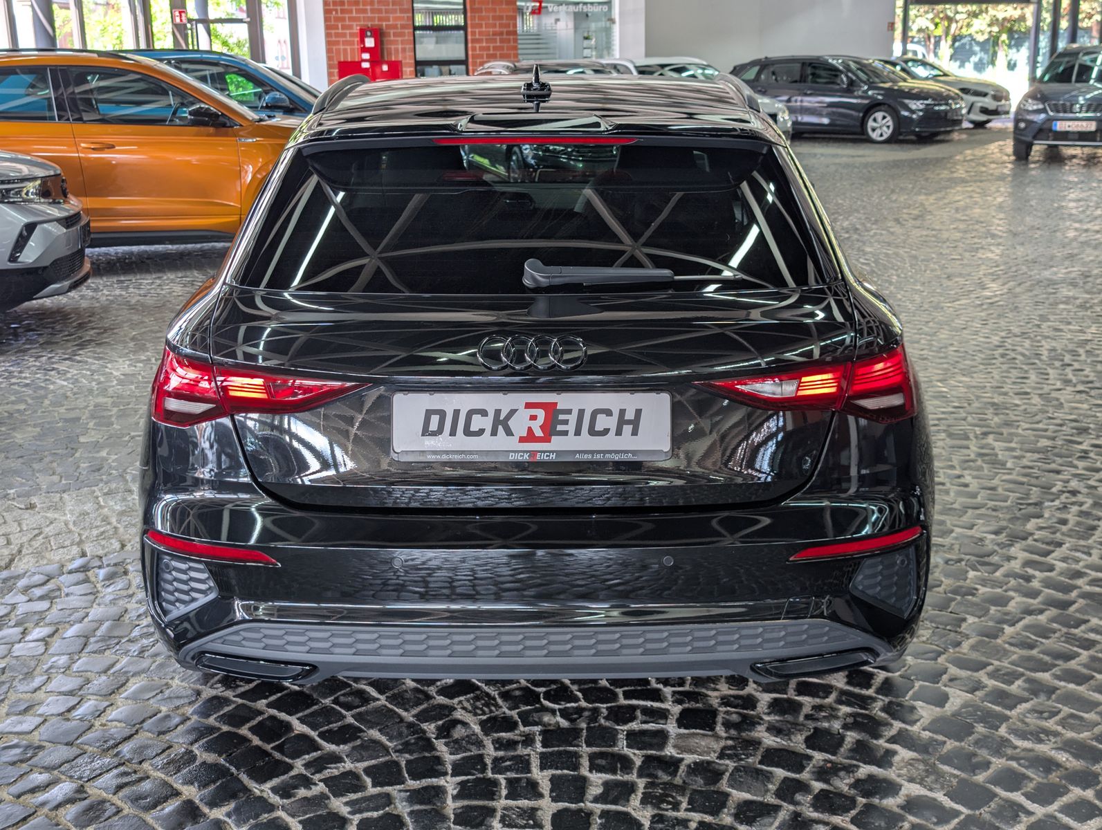 Fahrzeugabbildung Audi A3 40TDI quattro 3xS-line BLACK AHK ALCANTARA 19