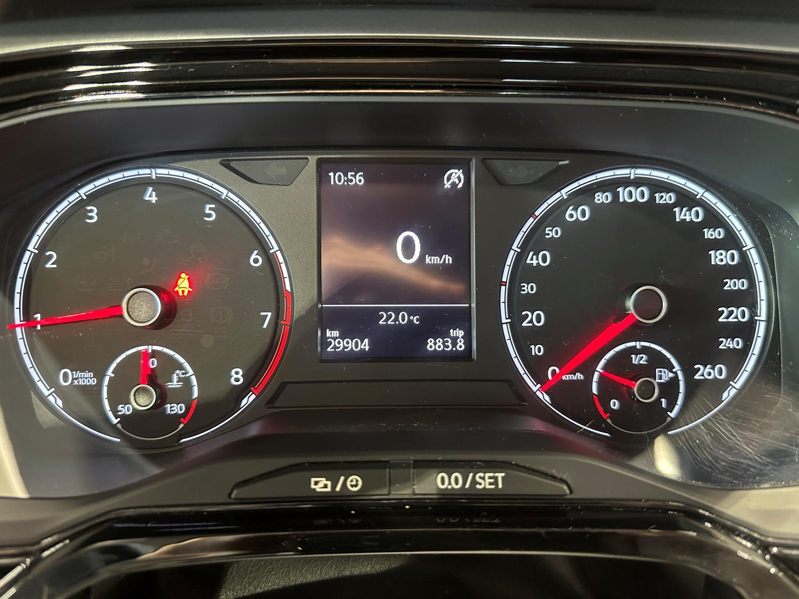 Volkswagen POLO COMFORTLINE KEYLESS TEMPOMAT PDC KAMERA NAV