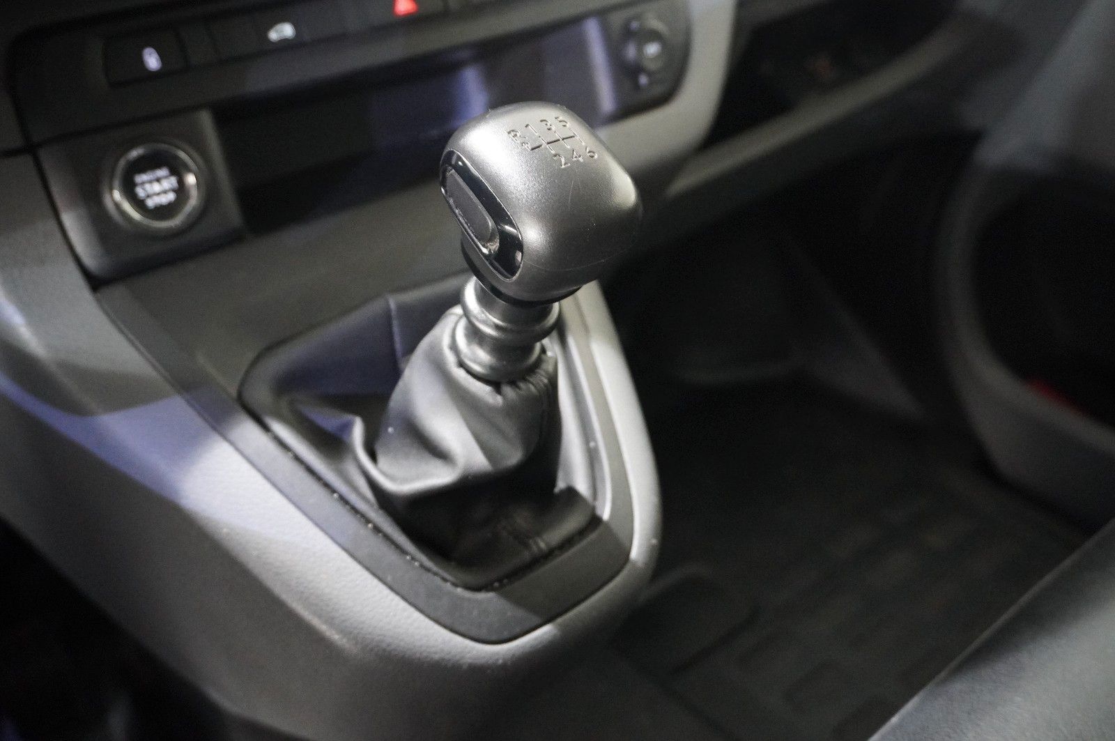 Fahrzeugabbildung Opel Vivaro Kasten M 1.5D EDIT WÜRTH NAVI/KAMERA/TEMP