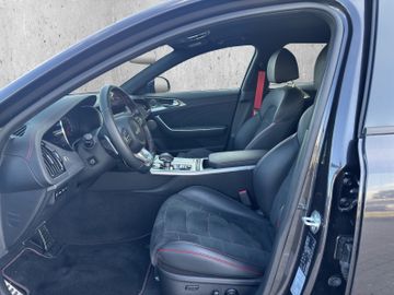 Kia Stinger GT 3.3 V6 T-GDI +Navi+LED+HUD+Kam.+SHZ
