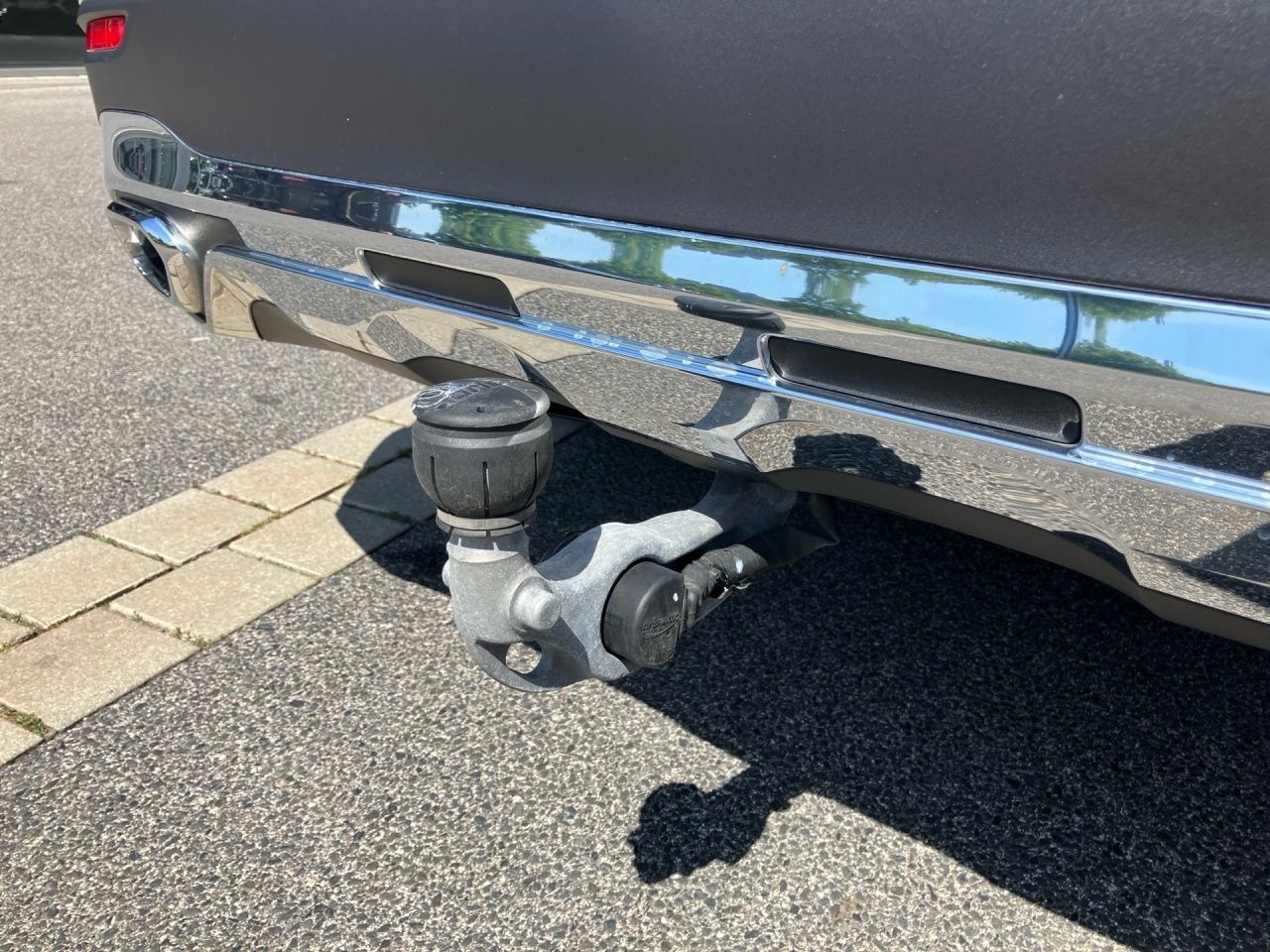 Fahrzeugabbildung Mercedes-Benz GLC 200 4M AVANTGARDE+AHK+CARPL+LED+EL.HECKK+SHZ