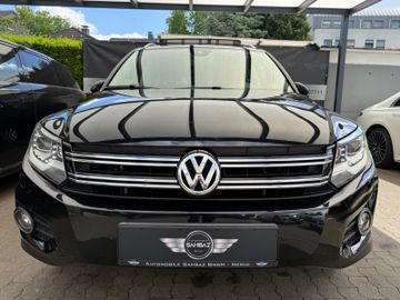 Volkswagen Tiguan - 2