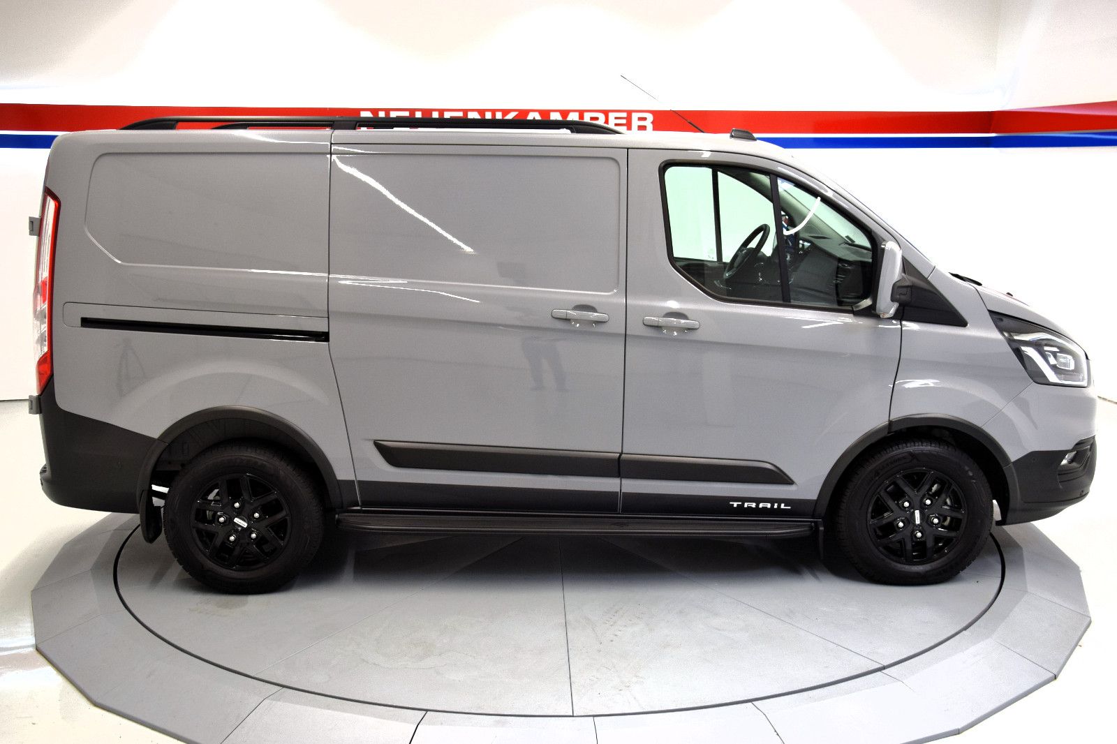 Fahrzeugabbildung Ford Transit Custom Kasten 340 L1 Trail LED ACC Kamer