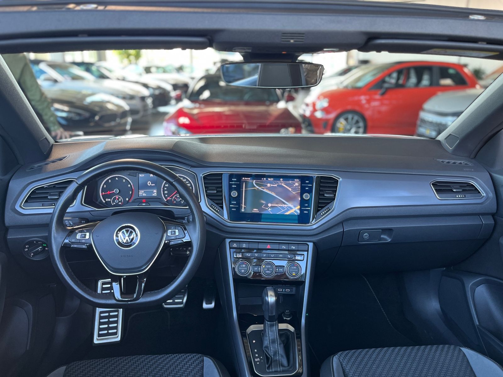 Fahrzeugabbildung Volkswagen T-Roc Cabriolet  R-Line Black ACC LED NAV RFK