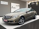 Mercedes-Benz E 250 CGI BlueEfficiency Schiebedach Leder SHZ - Mercedes-Benz Coupé aus dem Jahr 2010