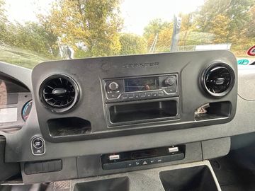 Mercedes eSprinter - 11