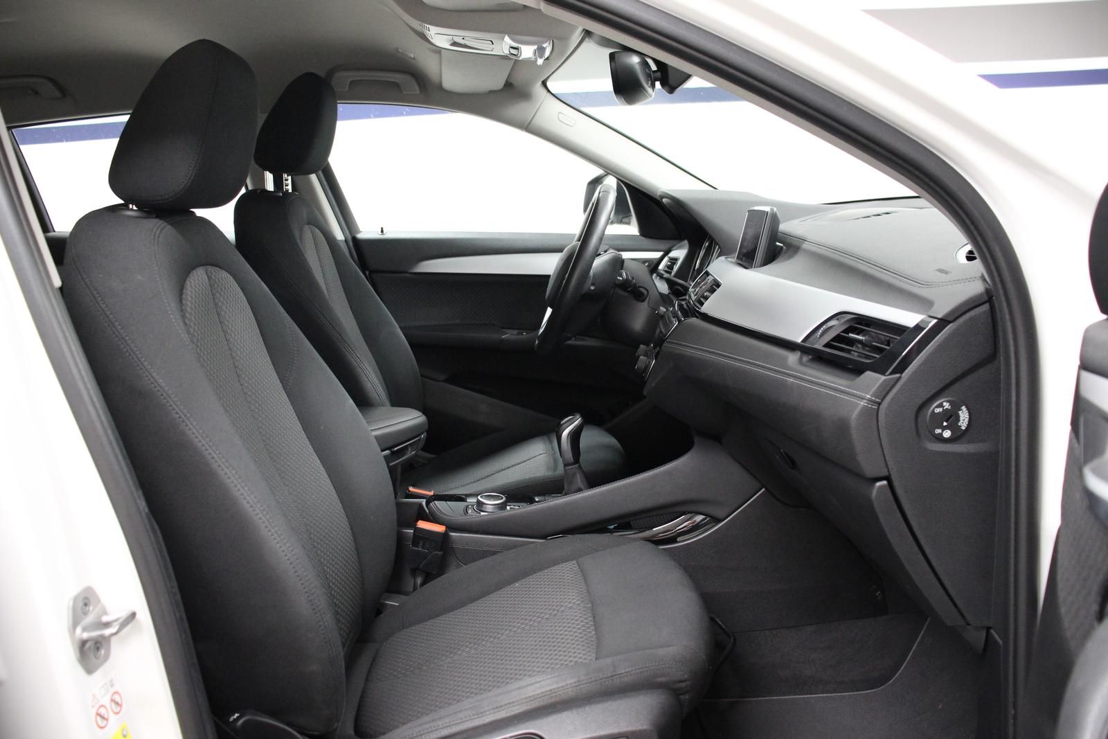 BMW X2 xDrive 18i TEMP NAVI LED SHZ S.HEFT BT 2.HD foto 12