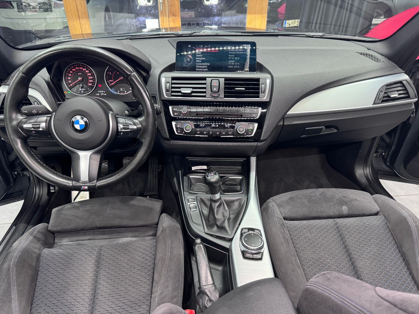 Fahrzeugabbildung BMW 120d M Sport*NAVI*PDC*LED-SCHEINWERFER*HIFI*