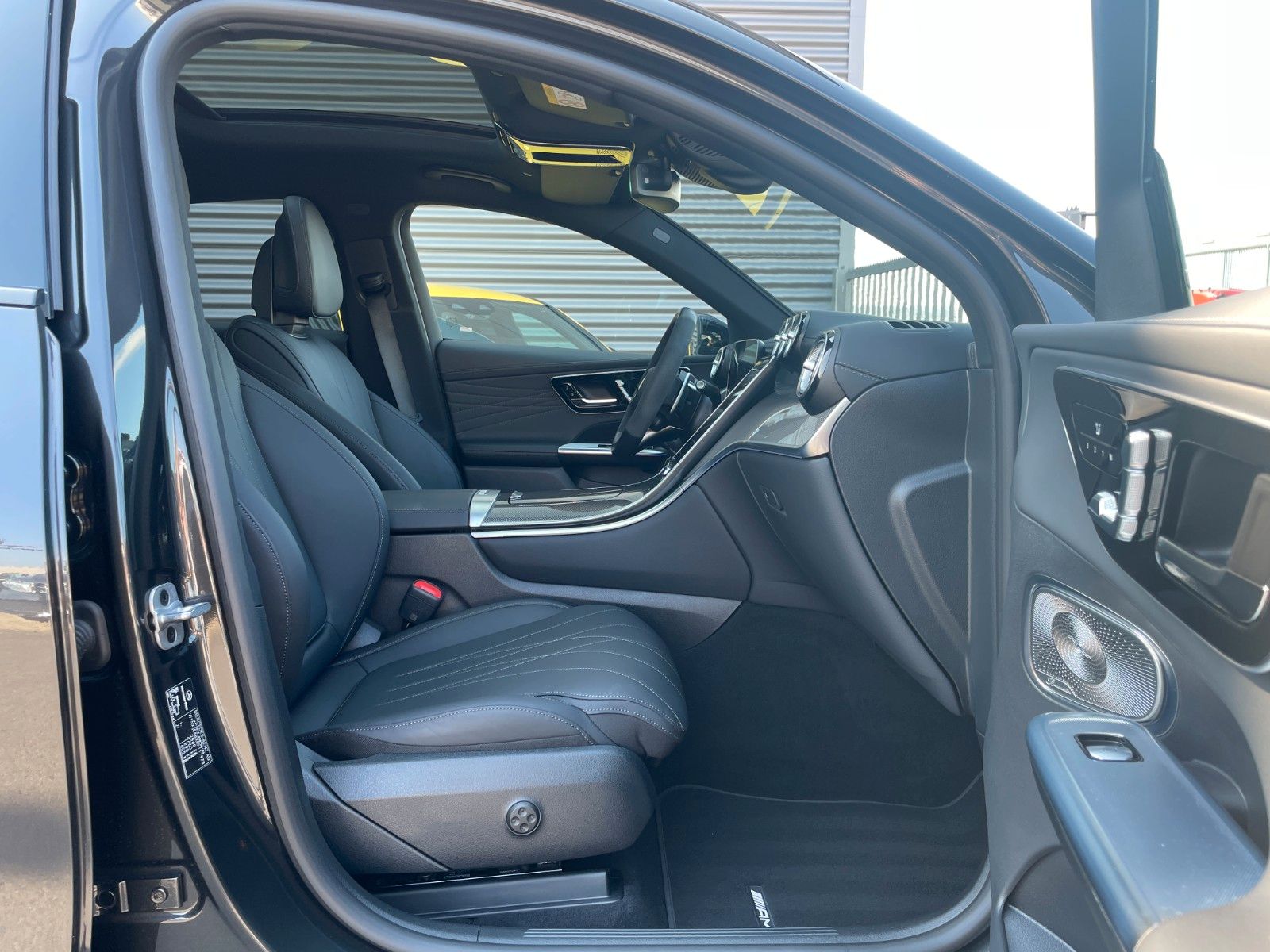 Fahrzeugabbildung Mercedes-Benz GLC 63 SE Coupe Pano+HeadUP+Burm+Drivers+Digital