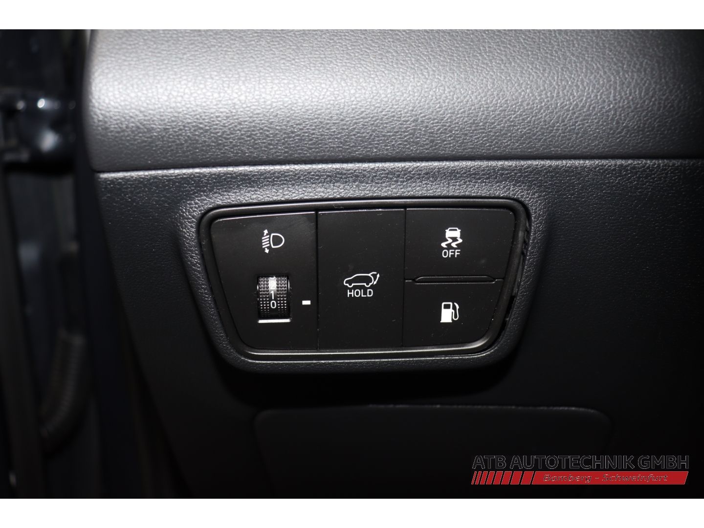 Fahrzeugabbildung Hyundai Tucson Prime PHEV 1.6 T-GDi 265PS 6-AT 4WD 97,7%