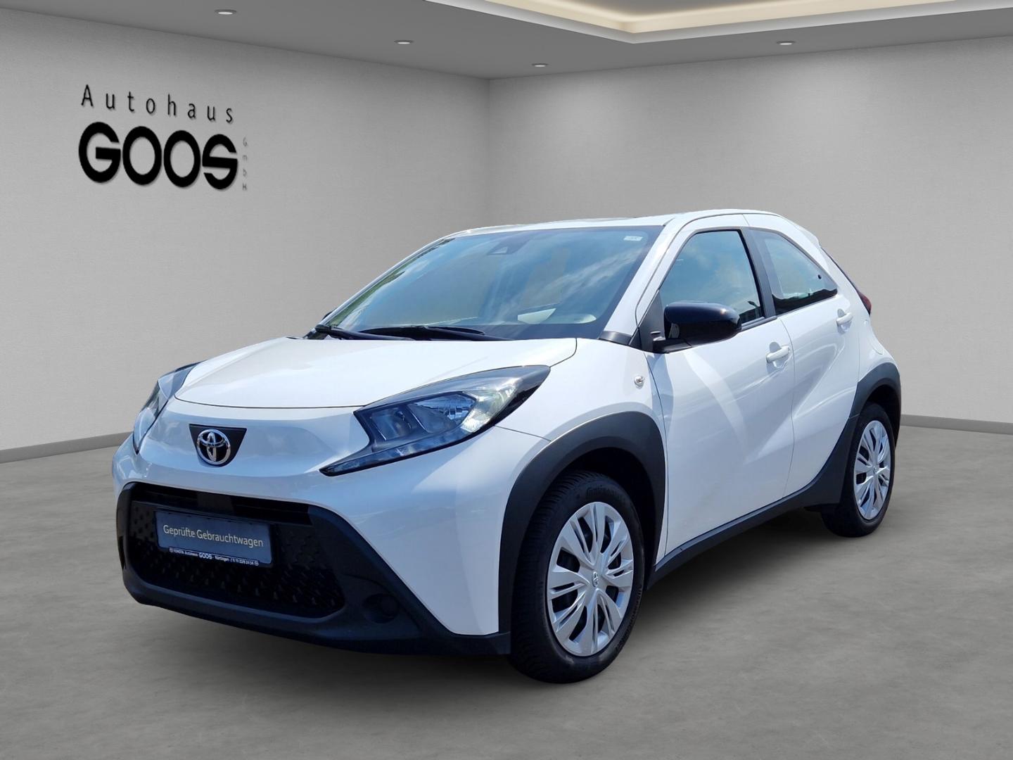 Toyota Aygo X Play ACC Apple CarPlay Android Auto Musik