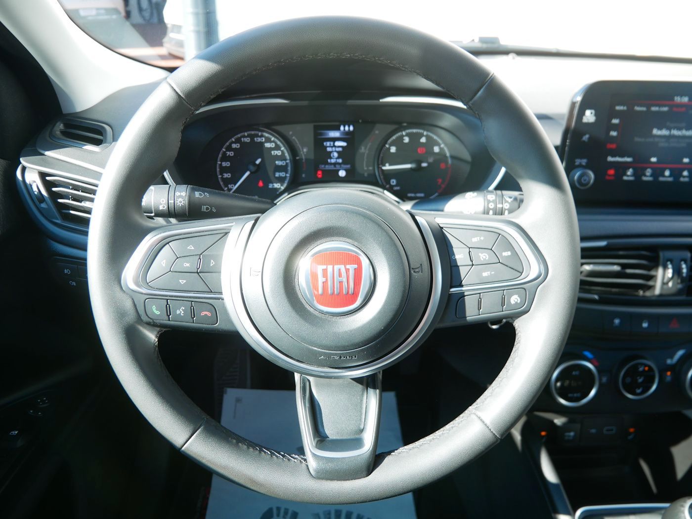 Fahrzeugabbildung Fiat Tipo HB 1.0 City Life Kamera SHZ Klimaautom. ALU