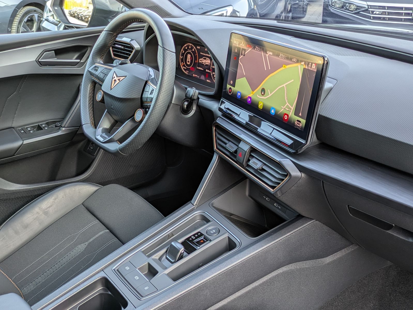 Fahrzeugabbildung CUPRA Leon VZ 2.0TSI 4Drive ACC*PANO*MATRIX*DCC*LM19"
