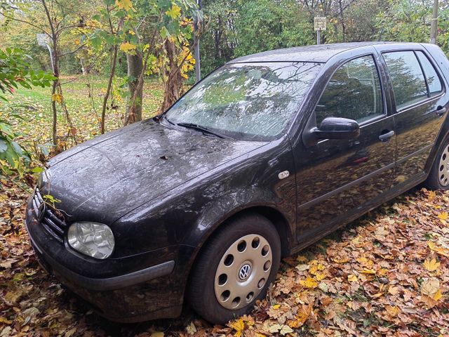 Volkswagen VW Golf 4 (IV)