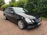 Mercedes-Benz Mercedes Benz E 220 CDI  Baujahr 2012 - Mercedes-Benz E 220 aus 2012 mit Diesel-Antrieb: Limousine