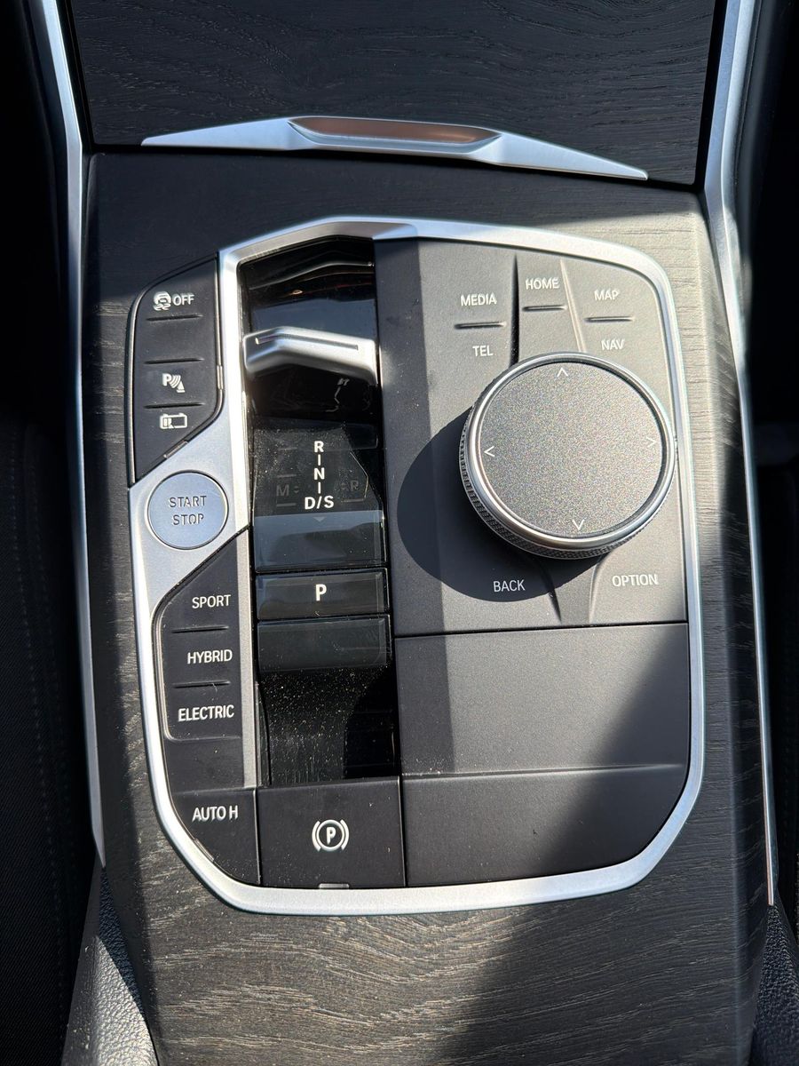 BMW 320 Facelift Limousine/1.Hd/HEAD UP/NAVI/PDC/LED foto 14