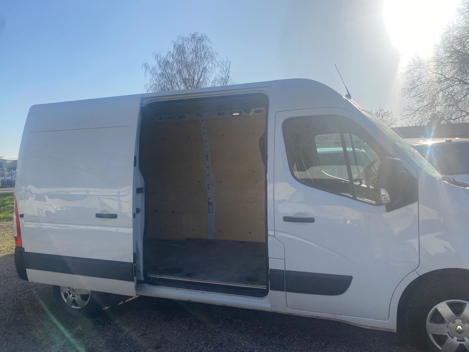Fahrzeugabbildung Renault Master III Kasten L2H2 HKa 3,5 Komfort,56302KM