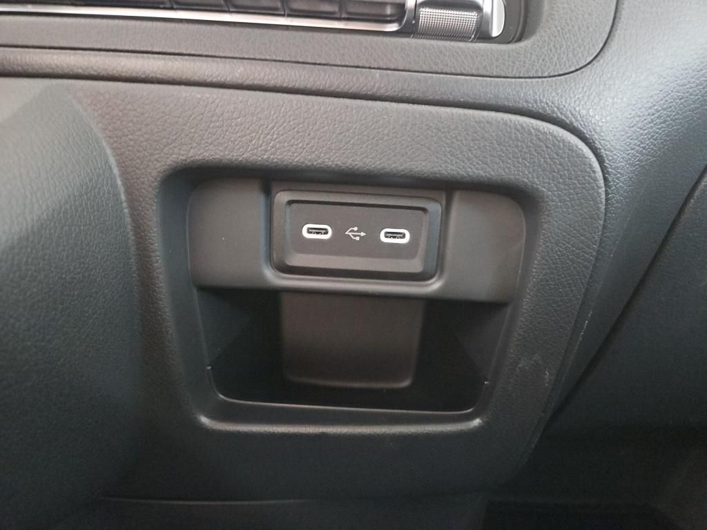 Fahrzeugabbildung Mercedes-Benz Vito 116 Kasten lang MBUX neues Modell 2xSHZ