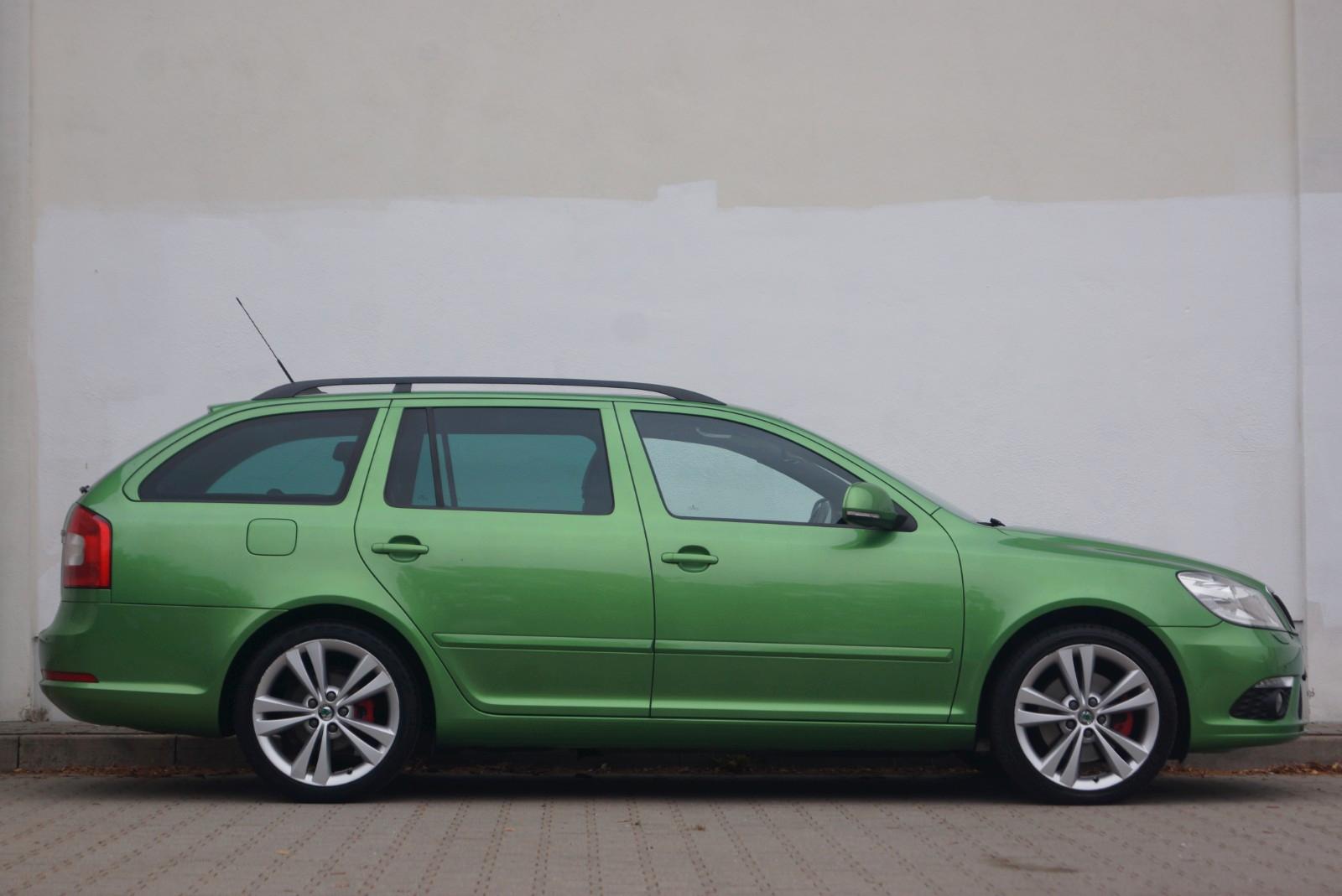 SKODA OCTAVIA COMBI 2.0 RS 200CH - BVM - 1ERE MAIN - TOIT OUVRANT