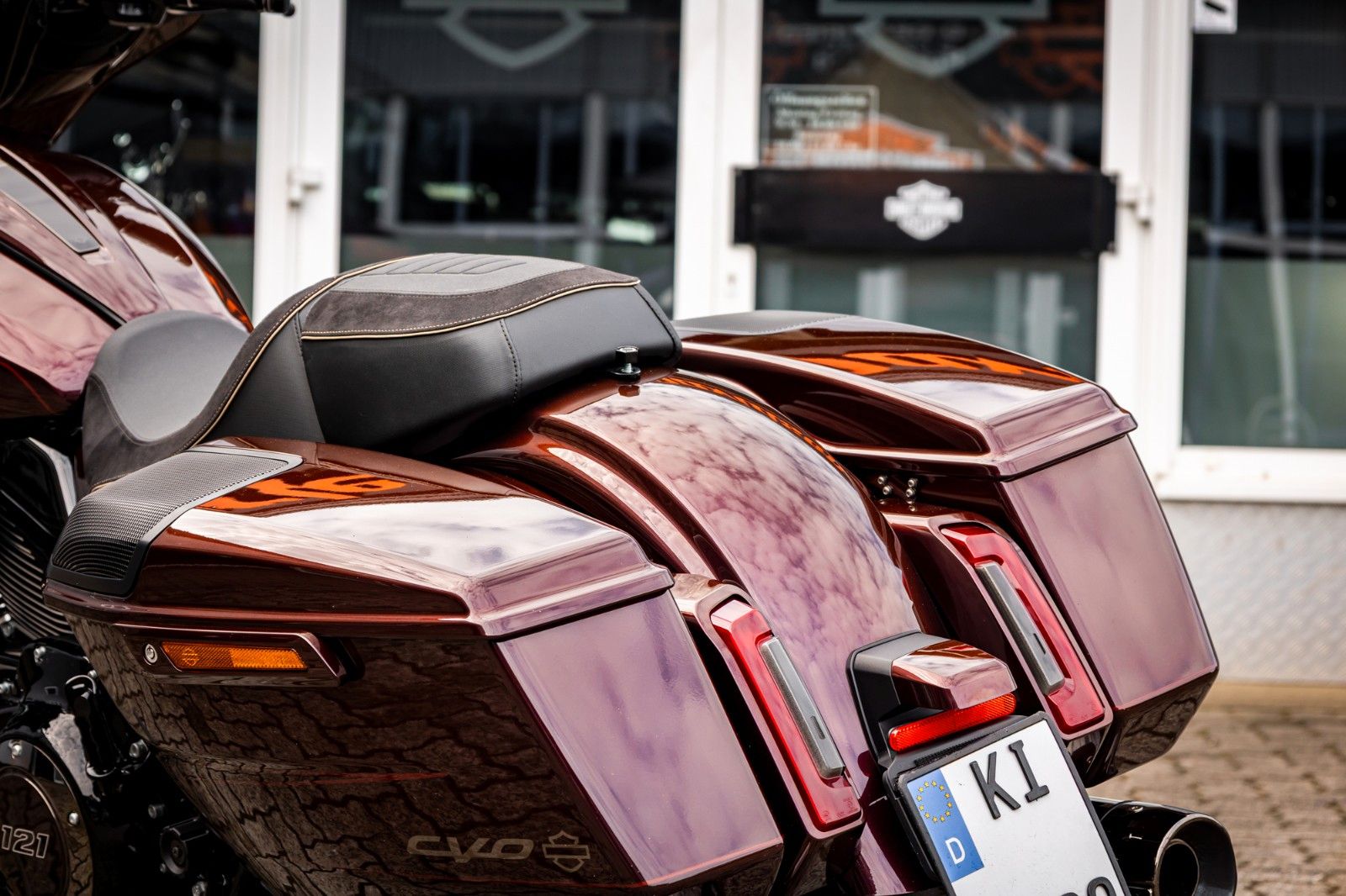 Fahrzeugabbildung Harley-Davidson CVO Street Glide FLHXSE 121 Cui - Jekill & Hyde