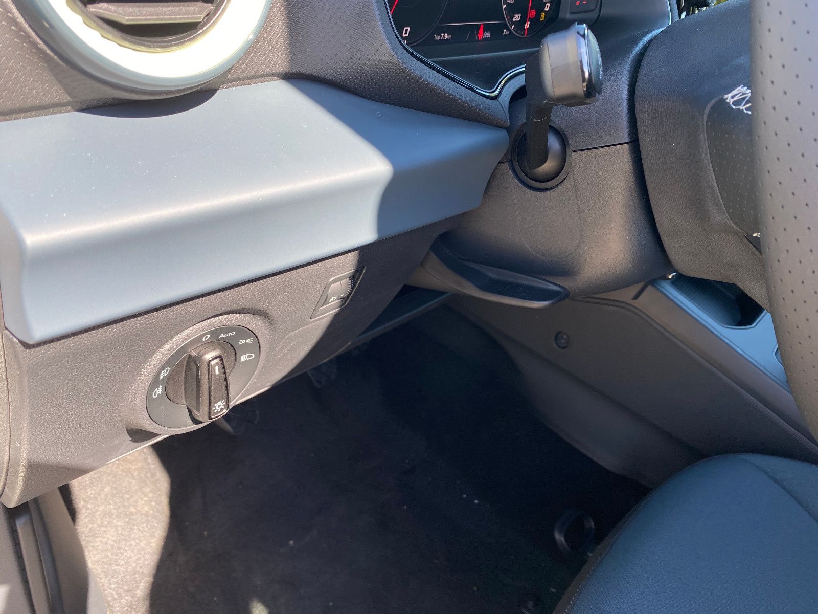 Fahrzeugabbildung SEAT Arona 1.0 TSI  NEW Style *SHZ *AHZV Vorber.