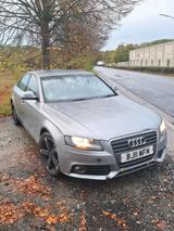 Audi audi a4 b8 Rechtslenker aus England - Rechtslenker mit Diesel-Antrieb