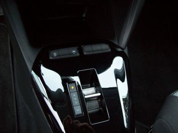Bild 13 Opel Corsa F 1.2T Edition+ LED PDC SHZ LHZ NaviApp AT