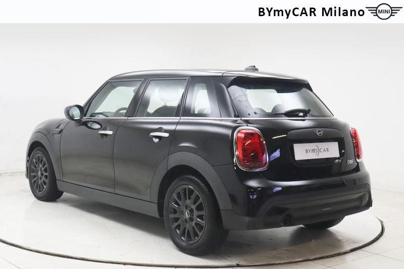 MINI Mini Mini 5 Porte 1.5 Twin Power Turbo One Class imagem 3