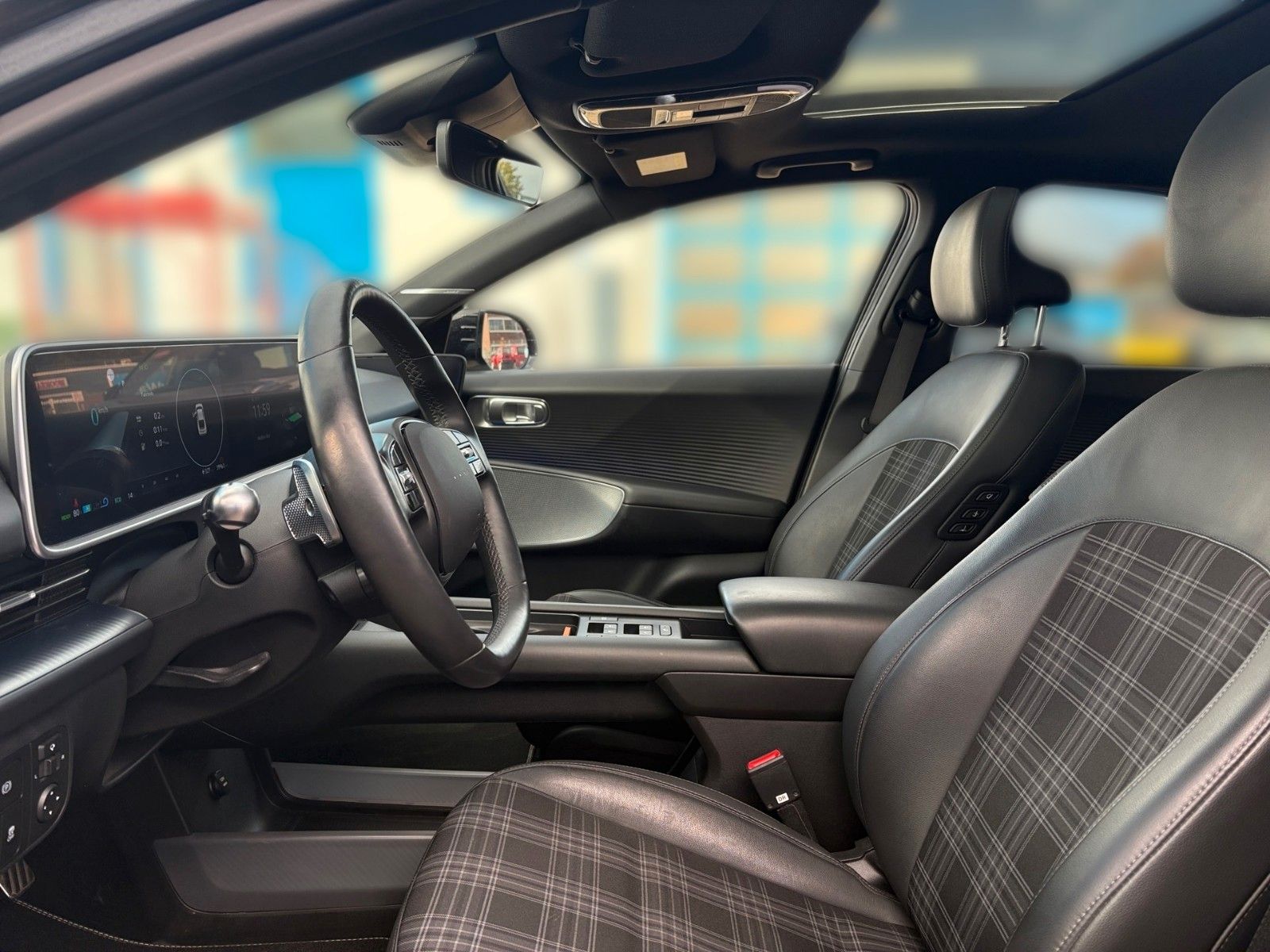 Fahrzeugabbildung Hyundai IONIQ 6 First Edition Elektro