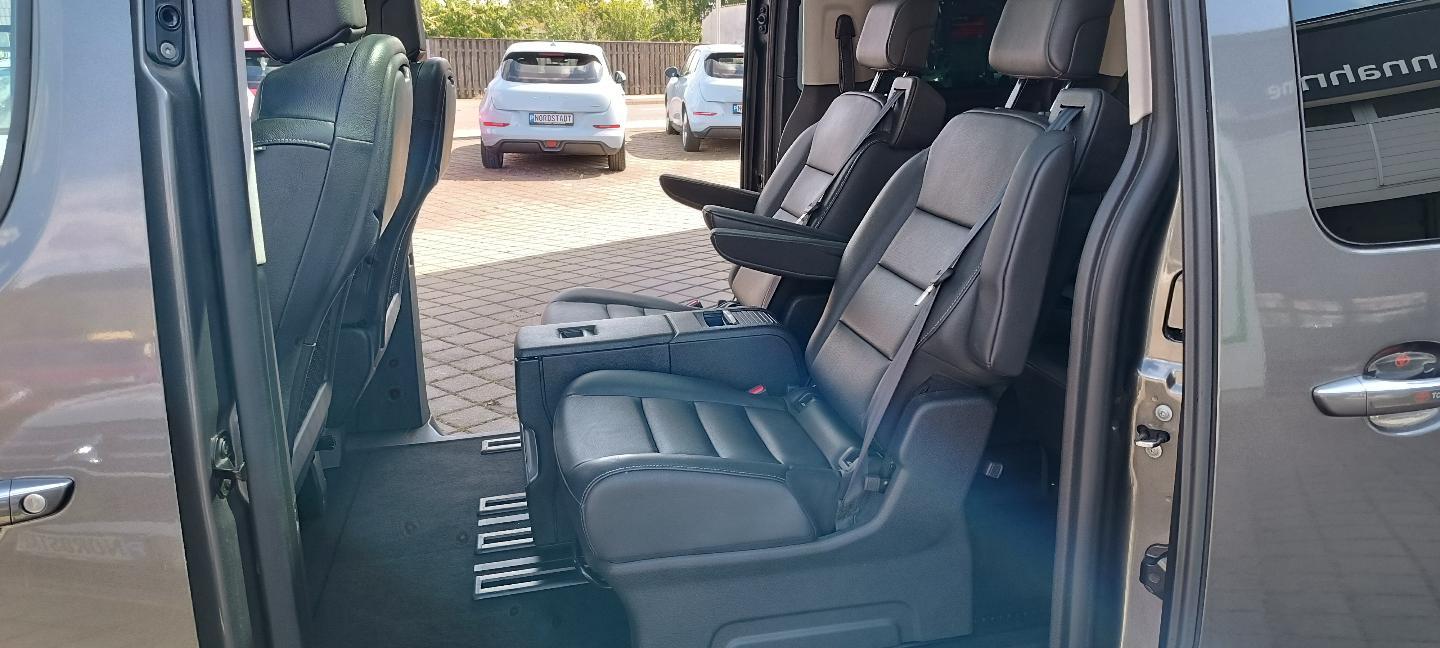 Toyota PROACE VERSO Executive Standheizung