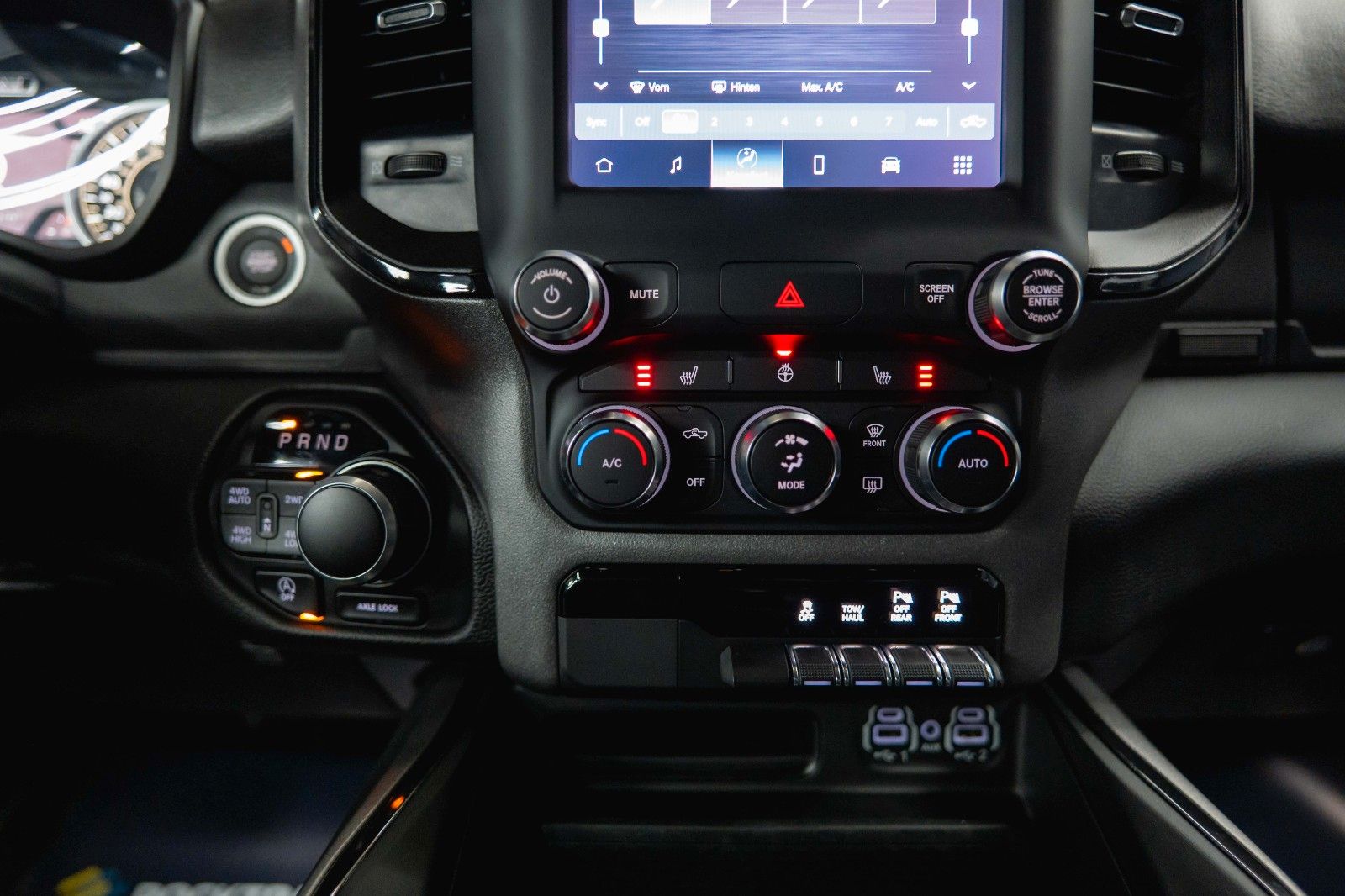 Fahrzeugabbildung Dodge RAM 5.7 V8 HEMI 4x4 Built to Serve AXLE LOCK LED