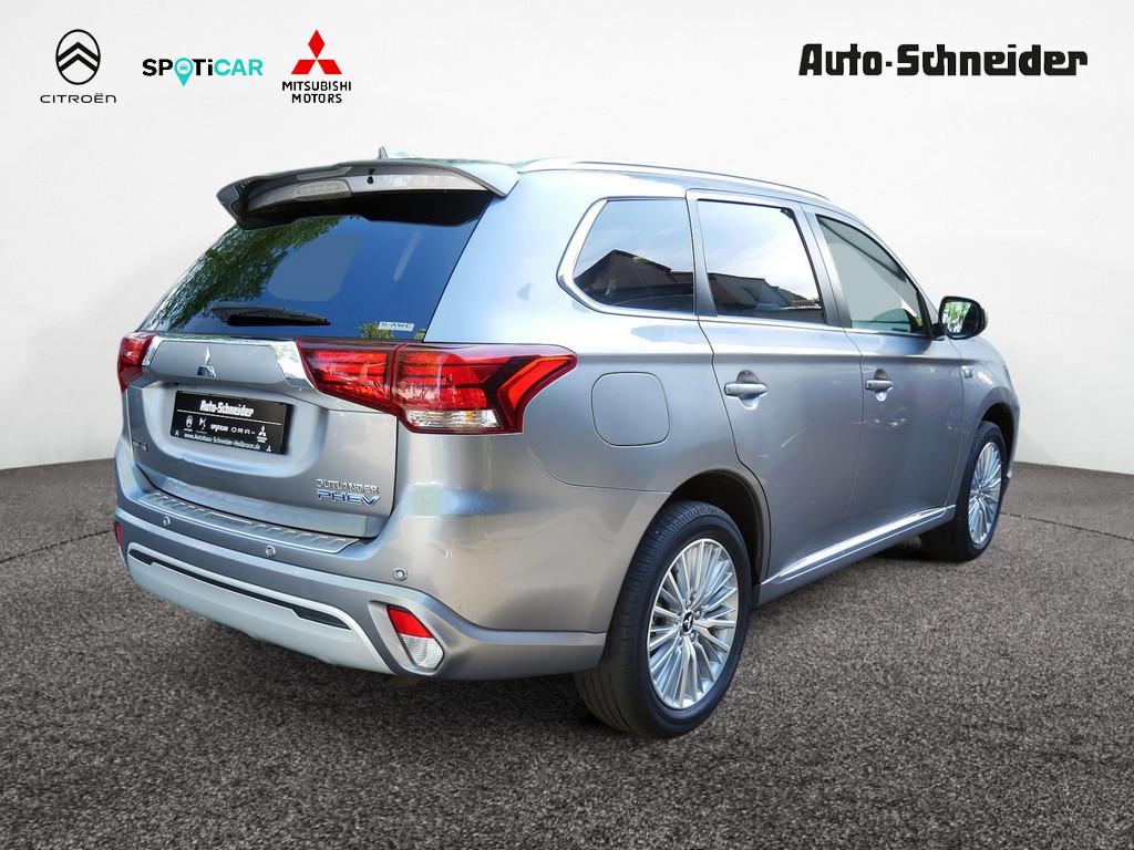 Mitsubishi Outlander Plug-in Hybrid TOP Navi 2.4 MIVEC 4WD