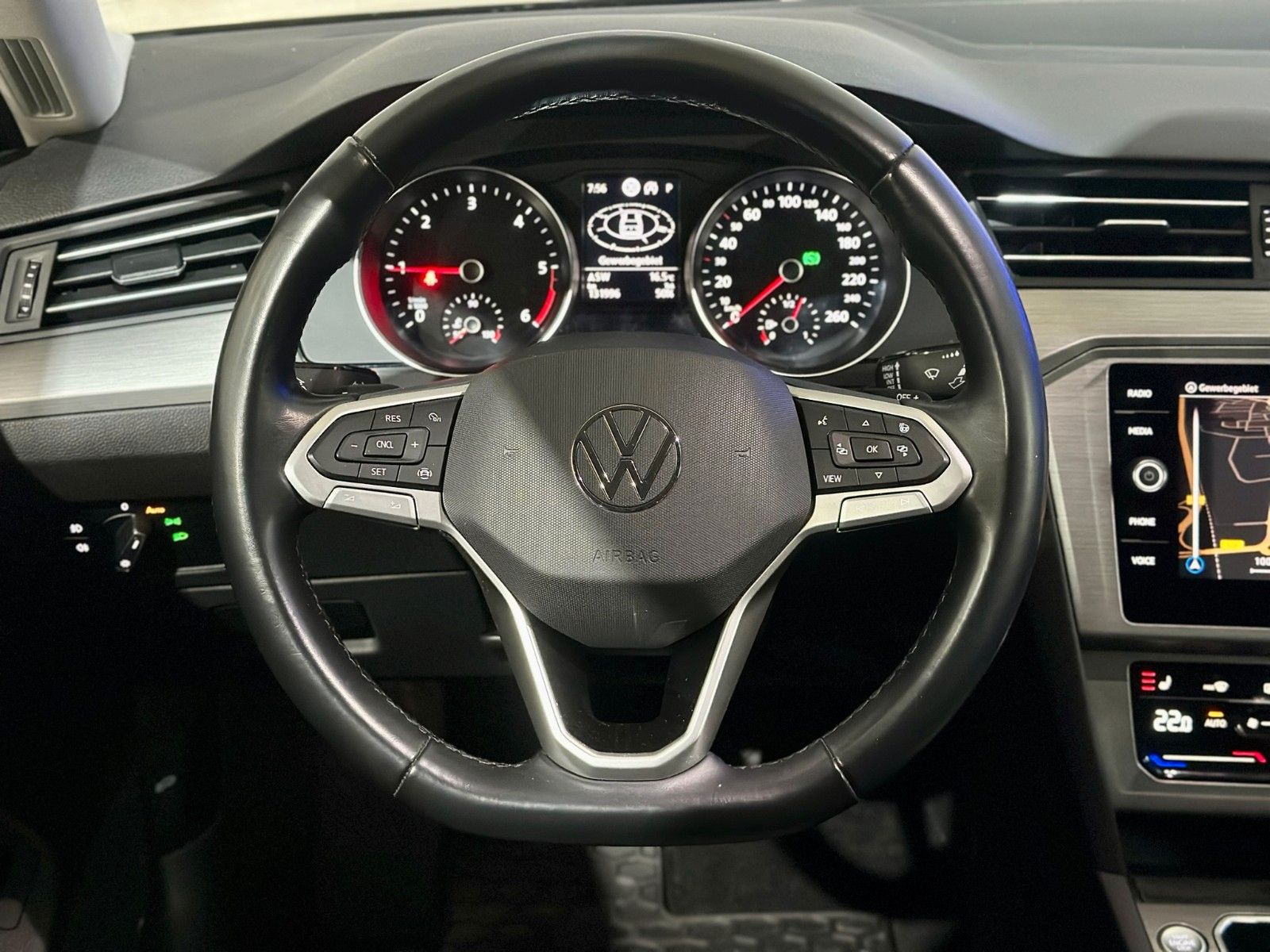 Fahrzeugabbildung Volkswagen Passat Variant*Conceptline*BusinessP*Navi*Kamera