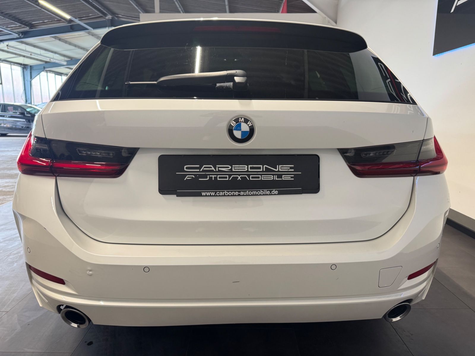 BMW 320 xd Touring  xDrive *AHK* imagem 3