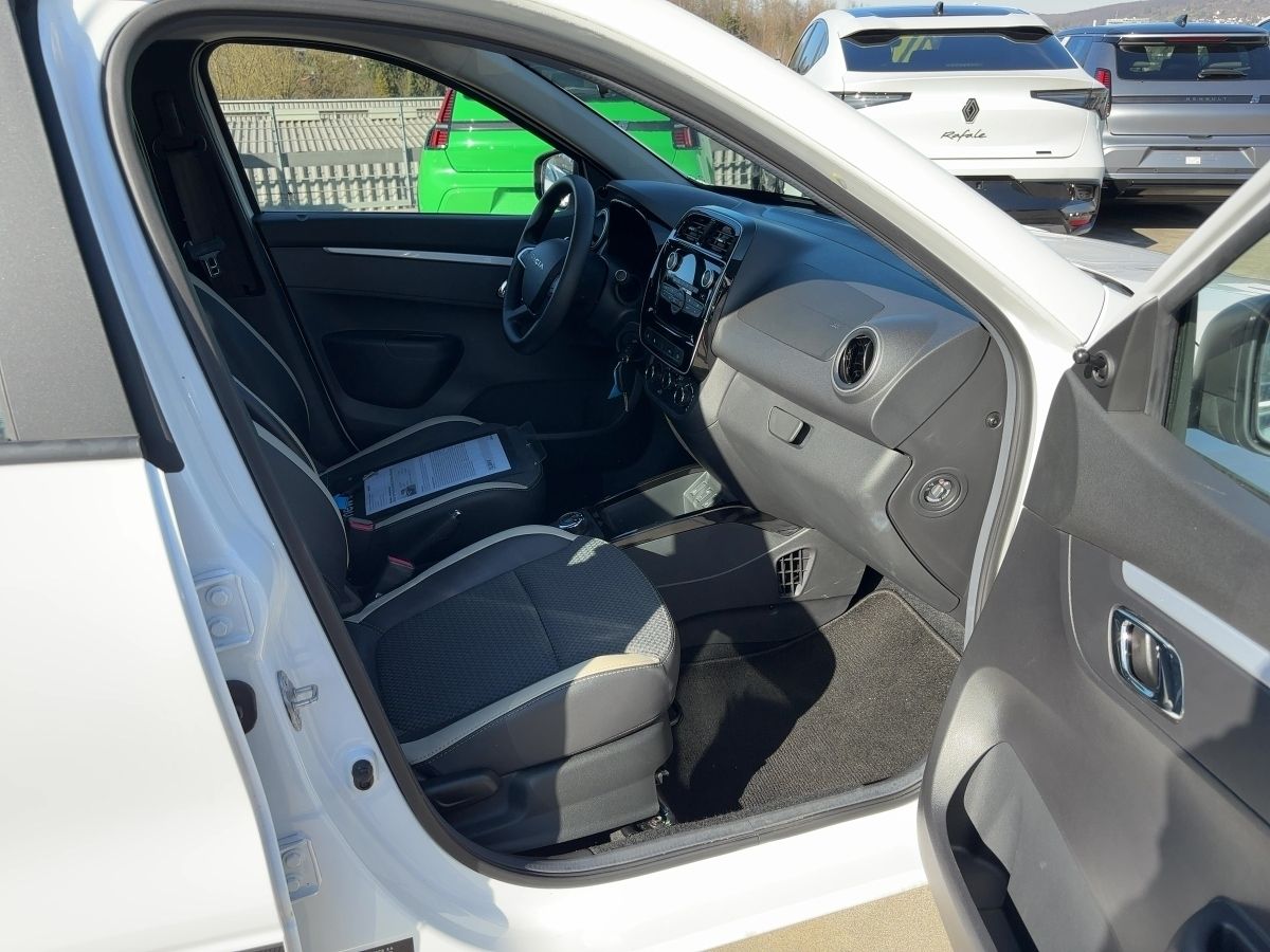 Fahrzeugabbildung Dacia Spring Essential 45 Klima Bluetooth