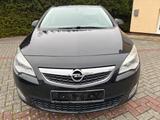 Opel Astra J Lim.Design,1.Hd,Navi,Standheizun,Garante - Opel Astra aus 2011: H