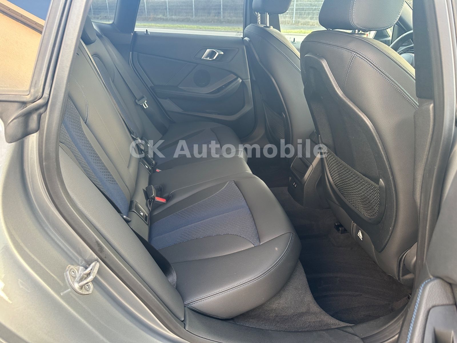 Fahrzeugabbildung BMW 218i Gran Coupé M-Sport/Shadow-LineNavi/LED