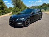 Skoda Octavia Combi RS, HU/AU, Allwetter, Garantie - Skoda Octavia RS mit Diesel-Antrieb
