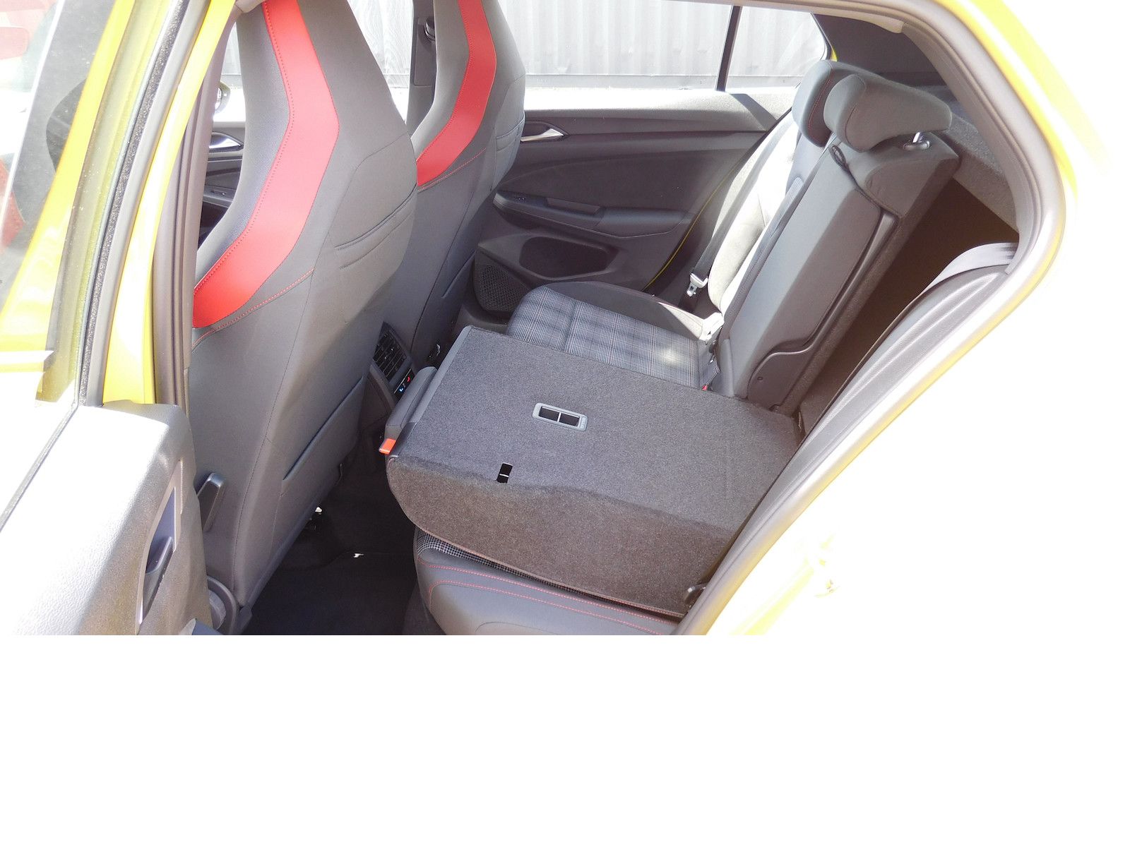 Volkswagen Golf 2.0 VIII GTI Performance 4 TRG TSI BMT Navi foto 13