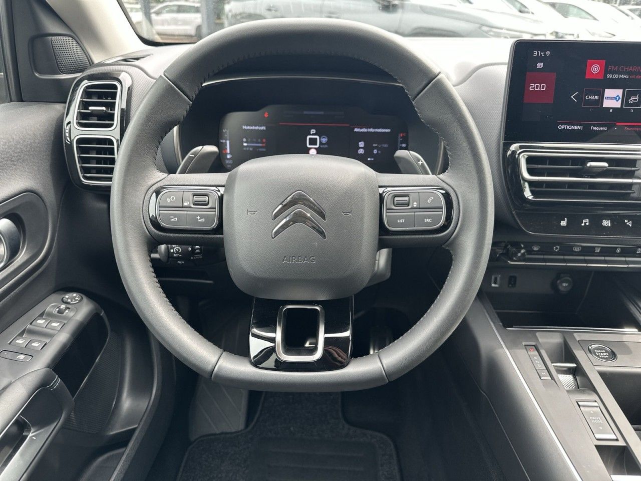 Fahrzeugabbildung Citroën C5 AIRC HYBRID 136 e-DSC6 e-SERIES - mit KI generiert/bearbeitet