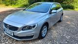 Volvo V60 D3 Schalter, Leder, Navi, Xenon, Kamera - silberne Volvo V60
