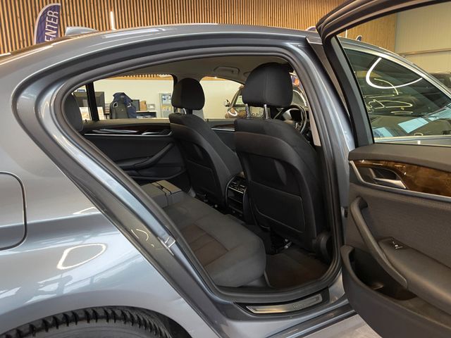 BMW 530 i xDrive *1.HAND*NAVI*TEMPO*SZHZ*AHK*PDC*