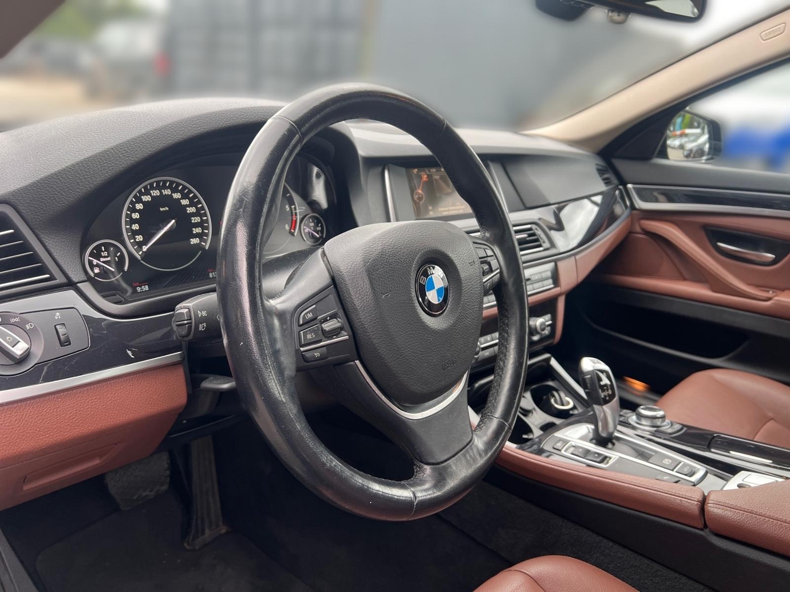 BMW 520d 140KW (190PS)*NAVI*AUTOMATIK*AHK*LEDER*PDC*