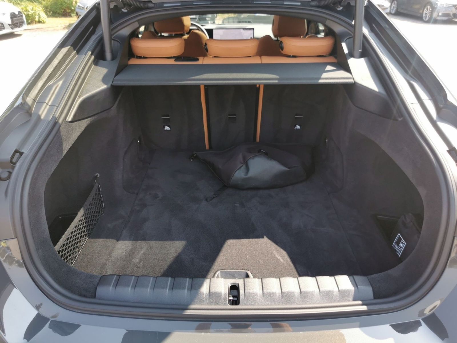 BMW i4 - Bild 11