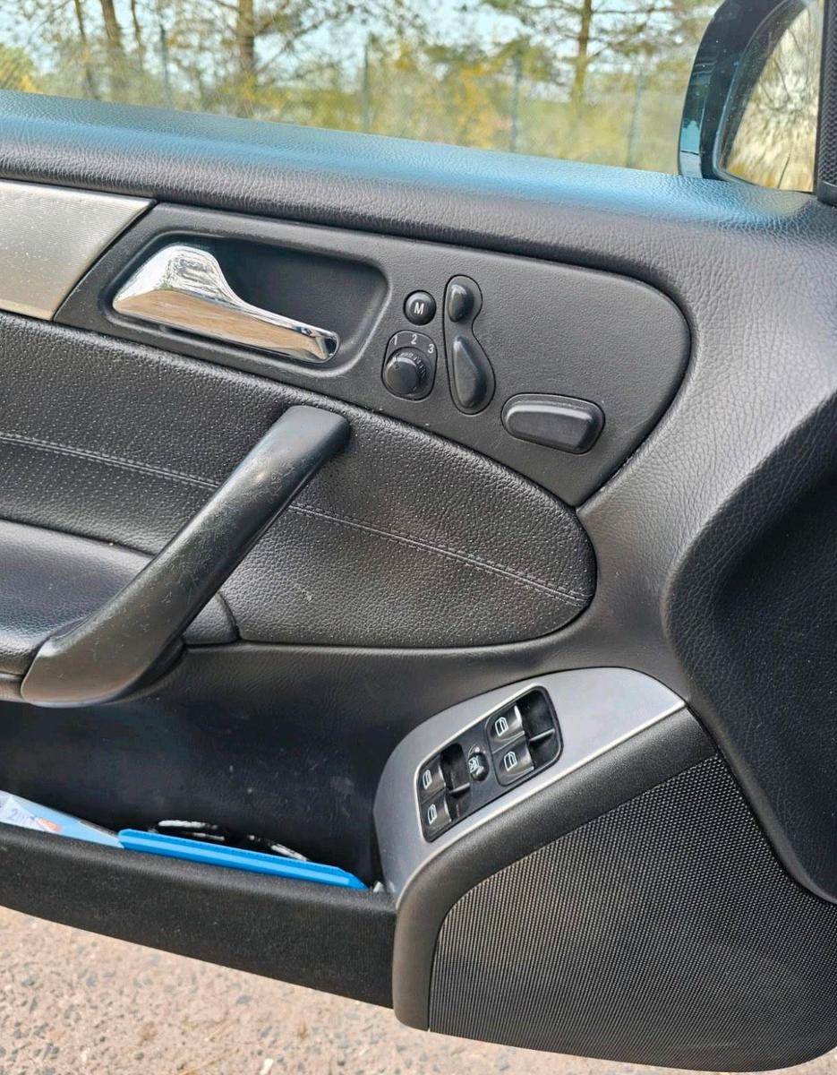Mercedes-Benz 220 2005 — photo 7