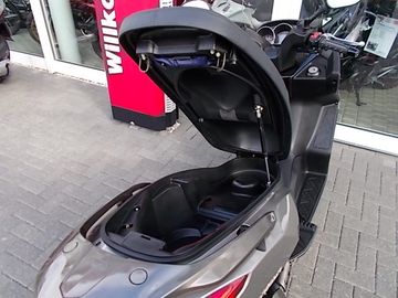Kymco Downtown 300i